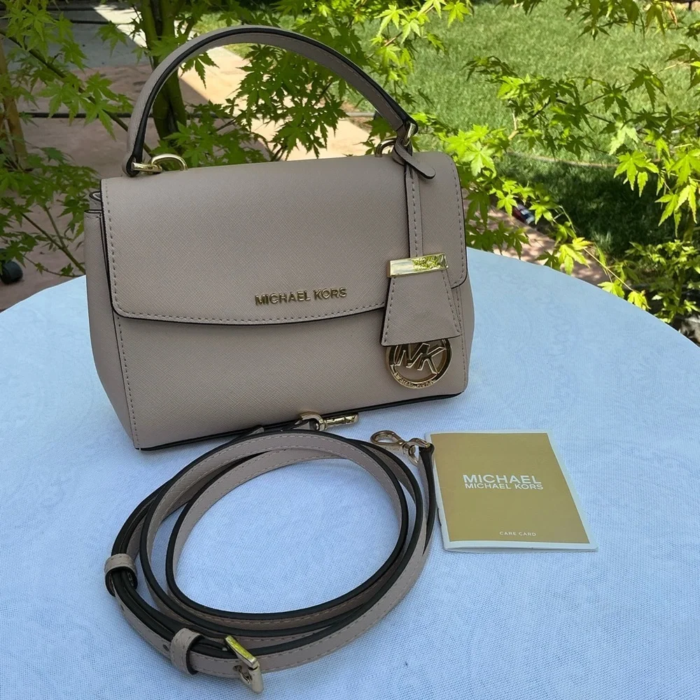 Michael Kors Light Pink Nude Satchel Crossbody Hand Bag